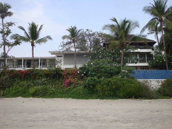 Smaller beachside residences