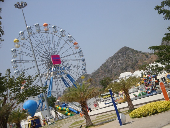 The backdrop to this attraction of the hills