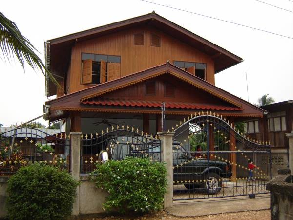 The bolt hole in a small Village outside of Phrae City.