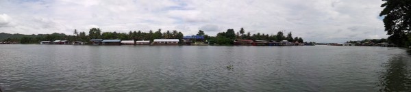 river front here was excellent, with many floating buildings