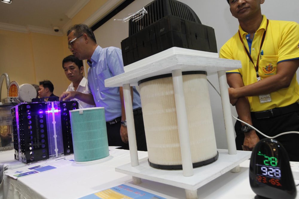 Air purifiers on display at the Education Ministry will be distributed to 37 state schools around Bangkok over the next two weeks. Wichan Charoenkiatpakul