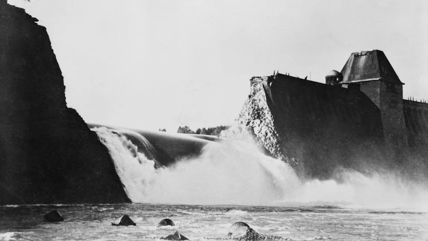 Hand-picked aircrews from Britain, Canada, America, New Zealand and Australia destroyed three German dams in the raid on May 16, 1943.(Supplied: Australian War Memorial)
