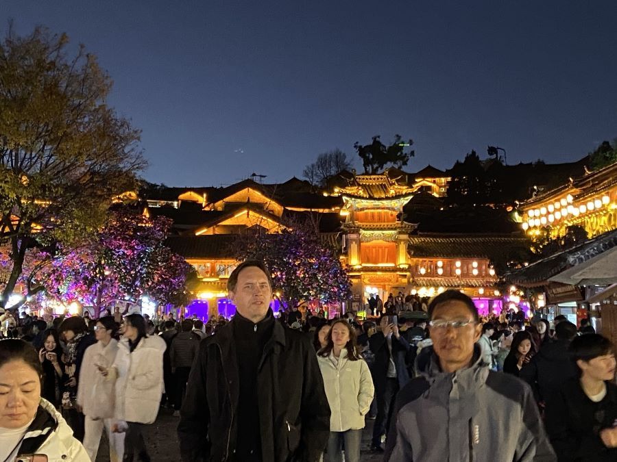 Lijiang at night 3.jpg