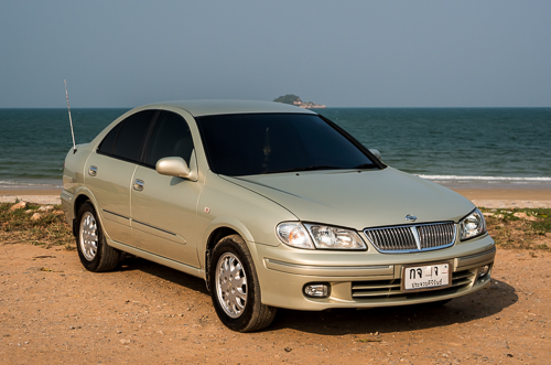 Nissan-Sunny-4.JPG