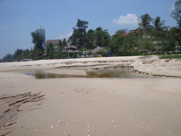 The tide was out, so the river was a lake