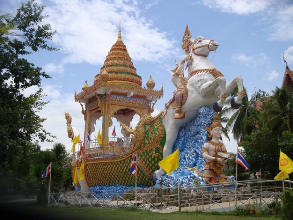 the most fantastic Buddha statue in the temple