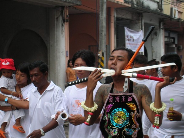 Phuket-Vegetarian-Festival3.jpg