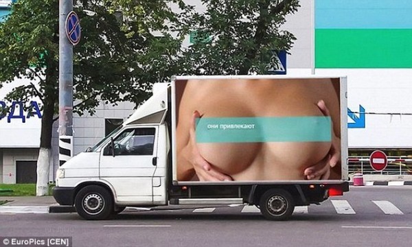 1413387854260_wps_149_Pic_shows_This_ad_campaig-1.jpg