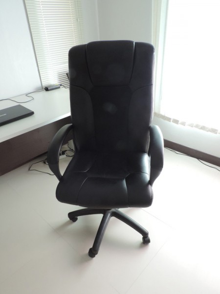 chair2.jpg