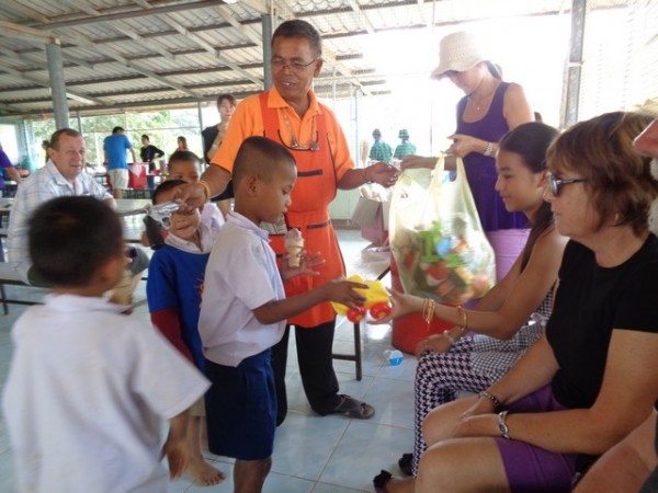 Mrs Hilux opened the bag of old toys, and started handing them out.