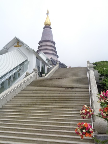 A long climb to the Pagodas