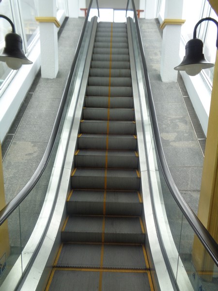 an elevator to both Pagodas