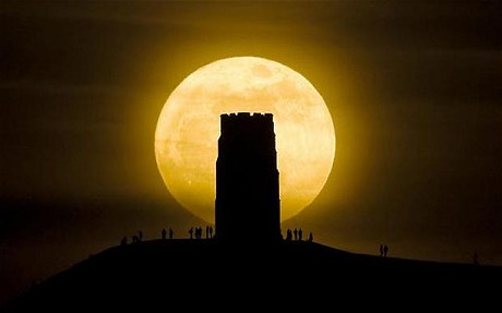 superMoon_1853138c.jpg