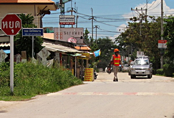 s95-2011-08-13-04243-Soi94RrWarn-8k.jpg