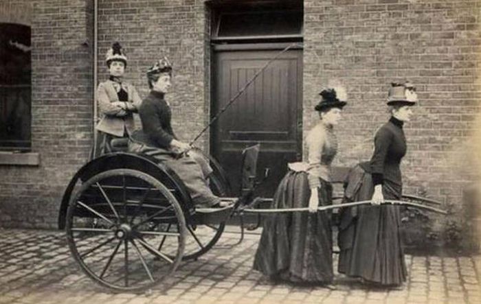 strange-photos-from-the-past-1.jpg