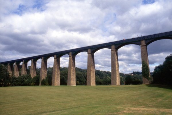 Pontcysyllte-resized.jpg