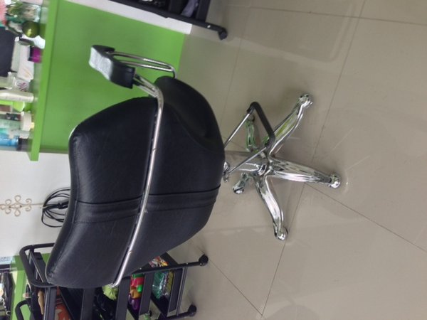 chairsmall.JPG