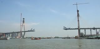 phu my bridge.jpg