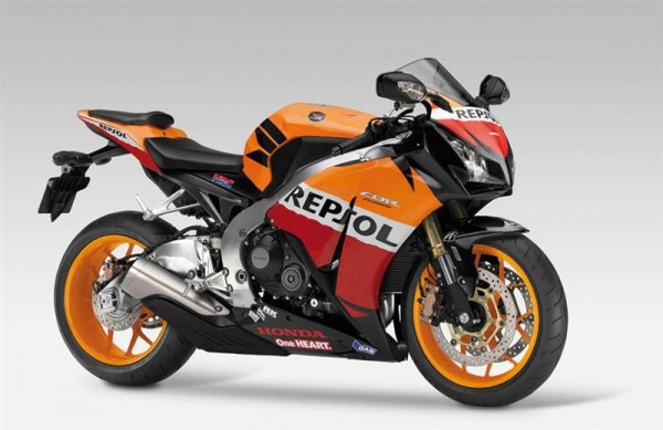 2013+Honda+CBR1000RR (Medium).jpg